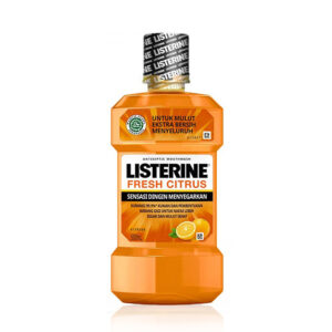 Enjuague Bucal Listerine Fresh Citrus, 500 ml. con sabor a cítricos. Caja de 12 unidades.